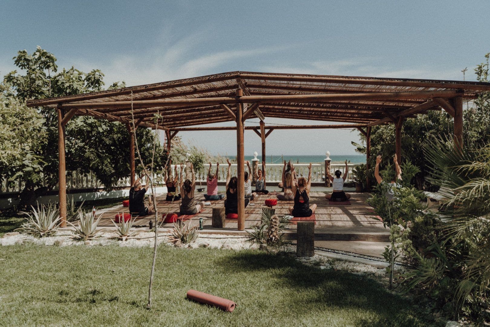 Villa Soluna — Yoga-Deck mit Meerblick
